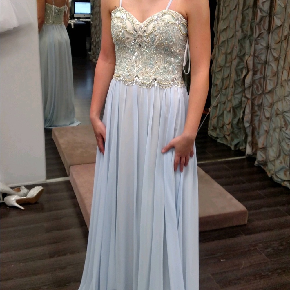 Light blue homecoming or prom dress in excellent condition